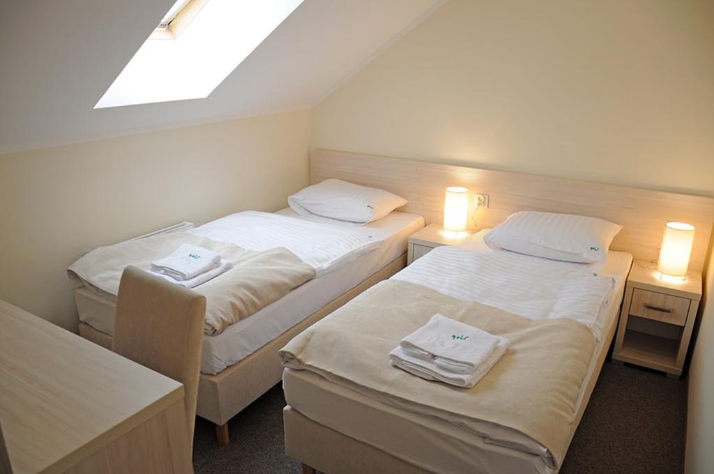 Golf Zajazd Zajaczkowo Słupsk Habitación foto