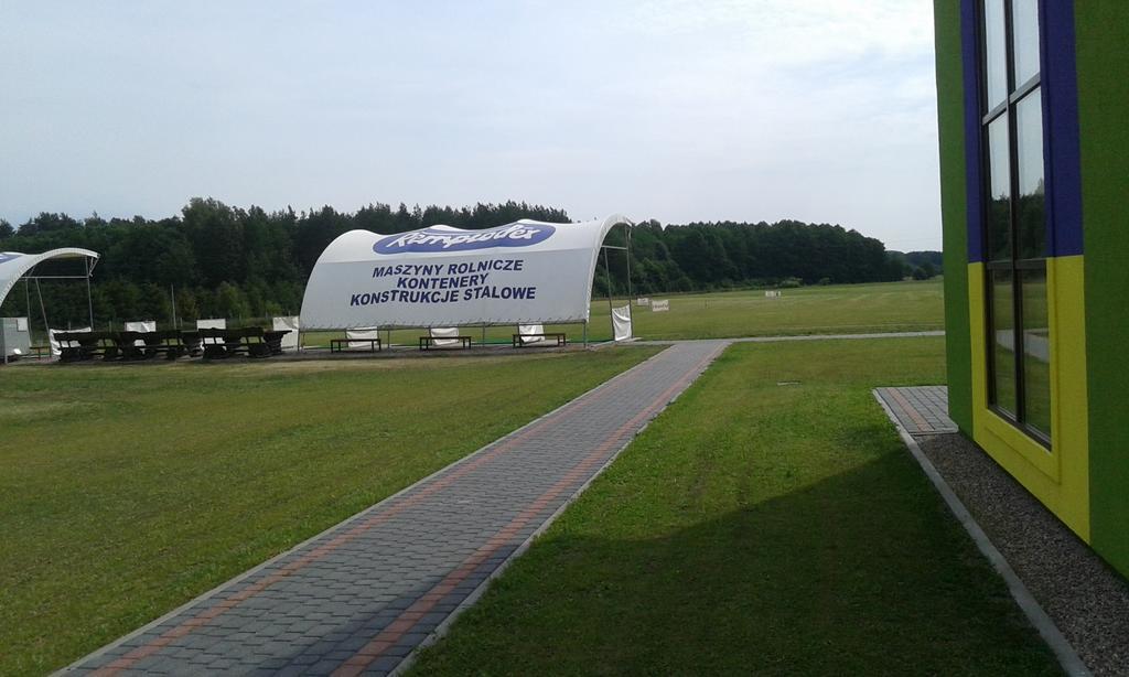 Hotel Golf Zajazd Zajaczkowo Słupsk Exterior foto